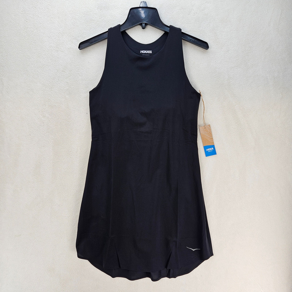 HOKA WOMEN'S M MIZI OUTDOOR DRESS BLACK BUILD IN BRA TENNIS NWT