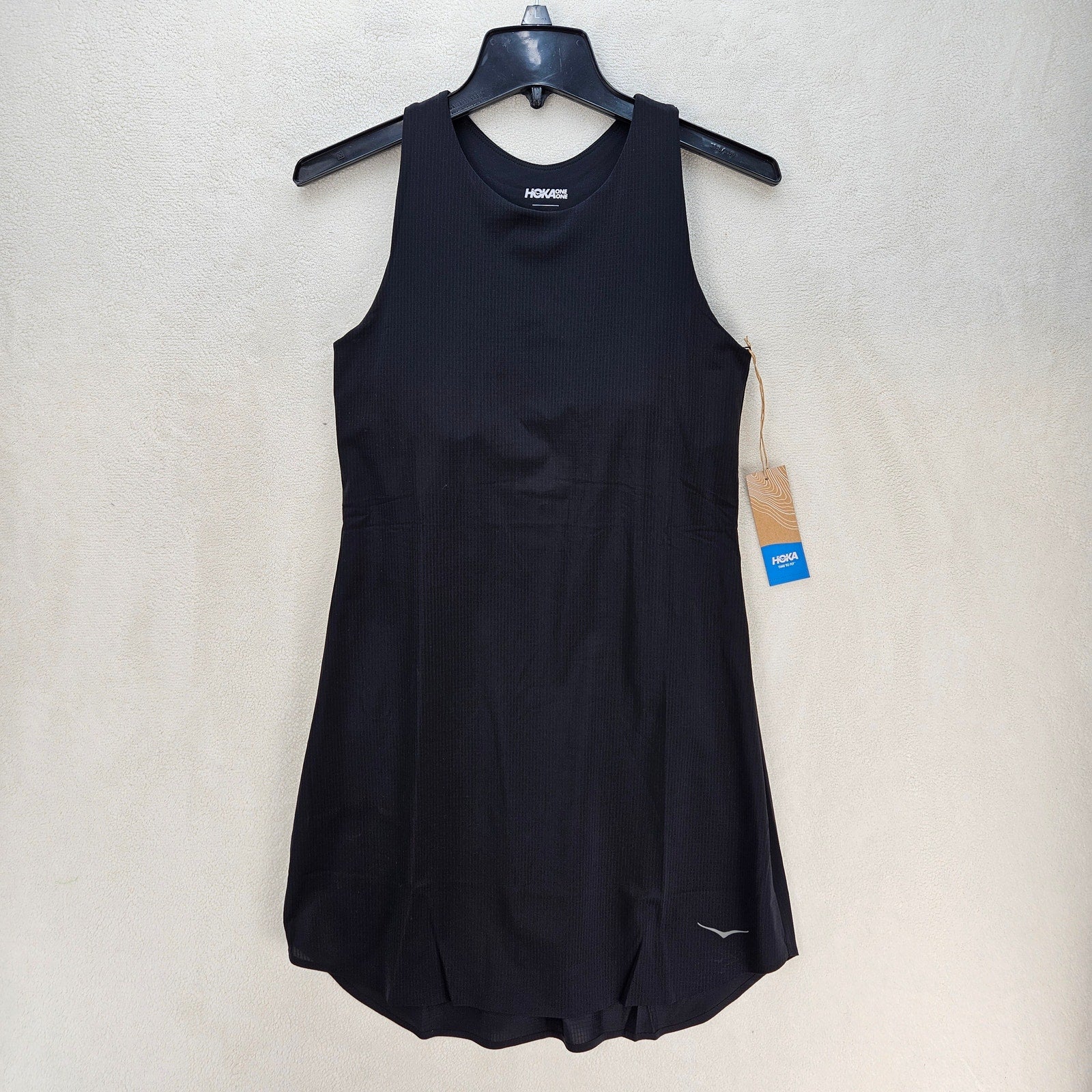 HOKA WOMEN'S M MIZI OUTDOOR DRESS BLACK BUILD IN BRA TENNIS NWT