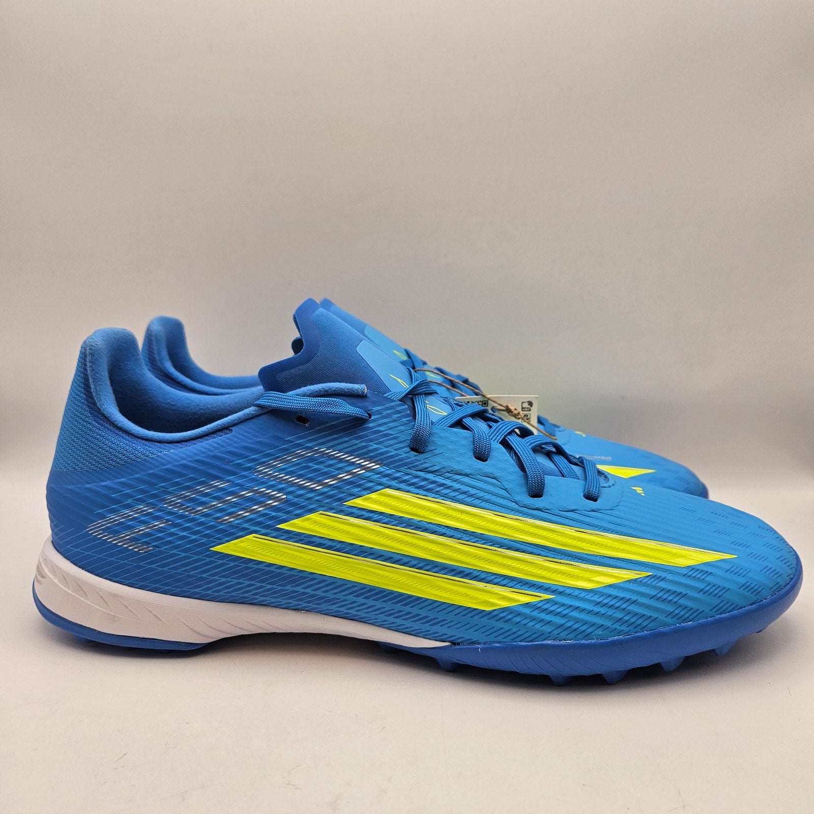 ADIDAS MEN'S 9 F50 LEAGUE TURF SOCCER SHOES JR8975 BLUE VOLT NWOB