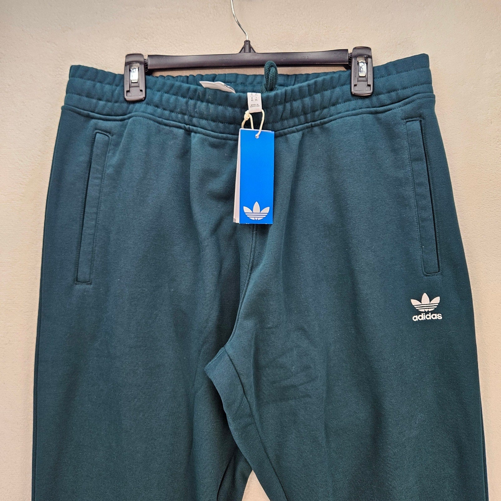 ADIDAS ORIGINALS MEN'S XL AURORA IVY TREFOIL JZ3585 SWEATPANTS NWT