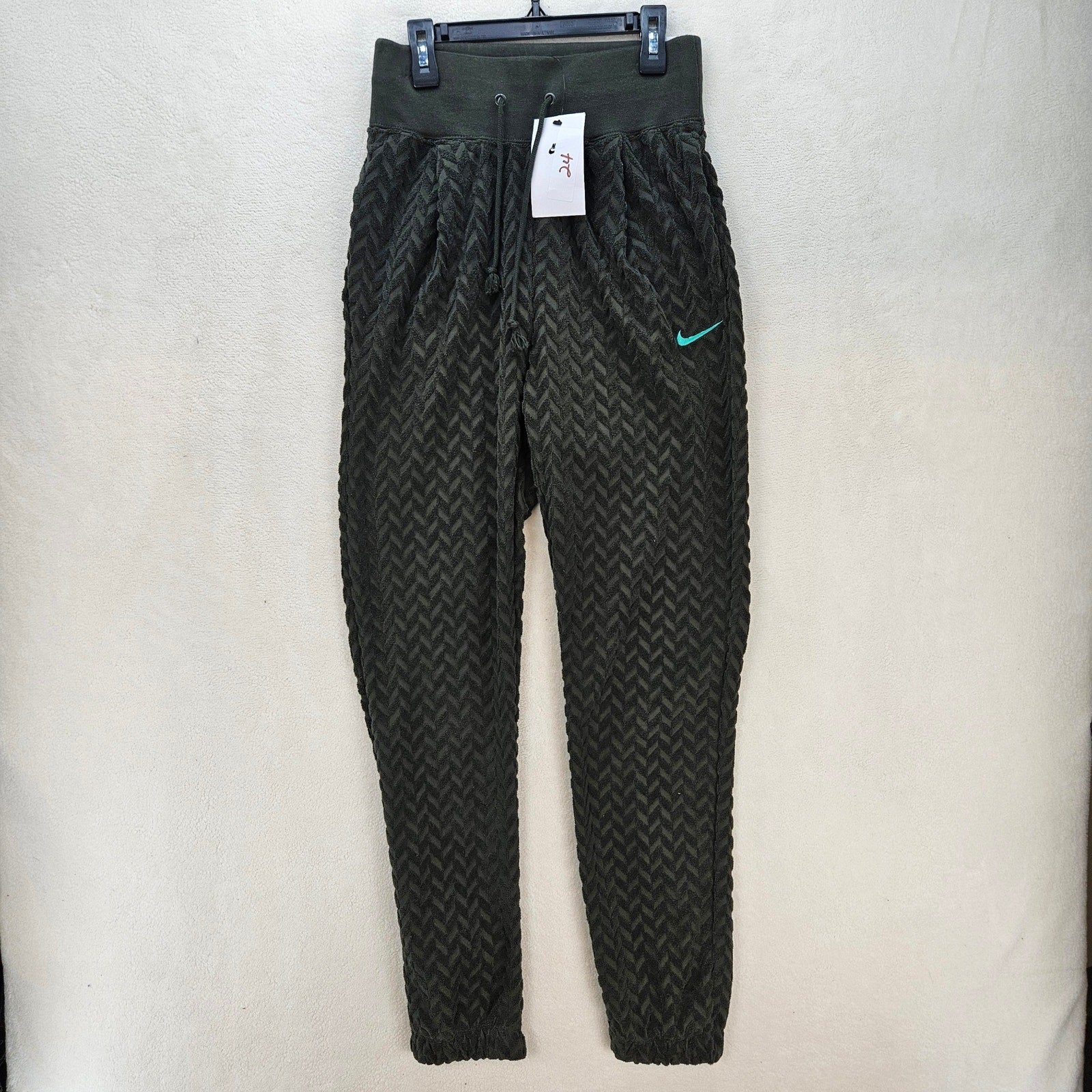 NIKE WOMEN'S XS MODERN EVERYDAY SPORTSWEAR OLIVE GREEN PANTS DR2178-355 NWT