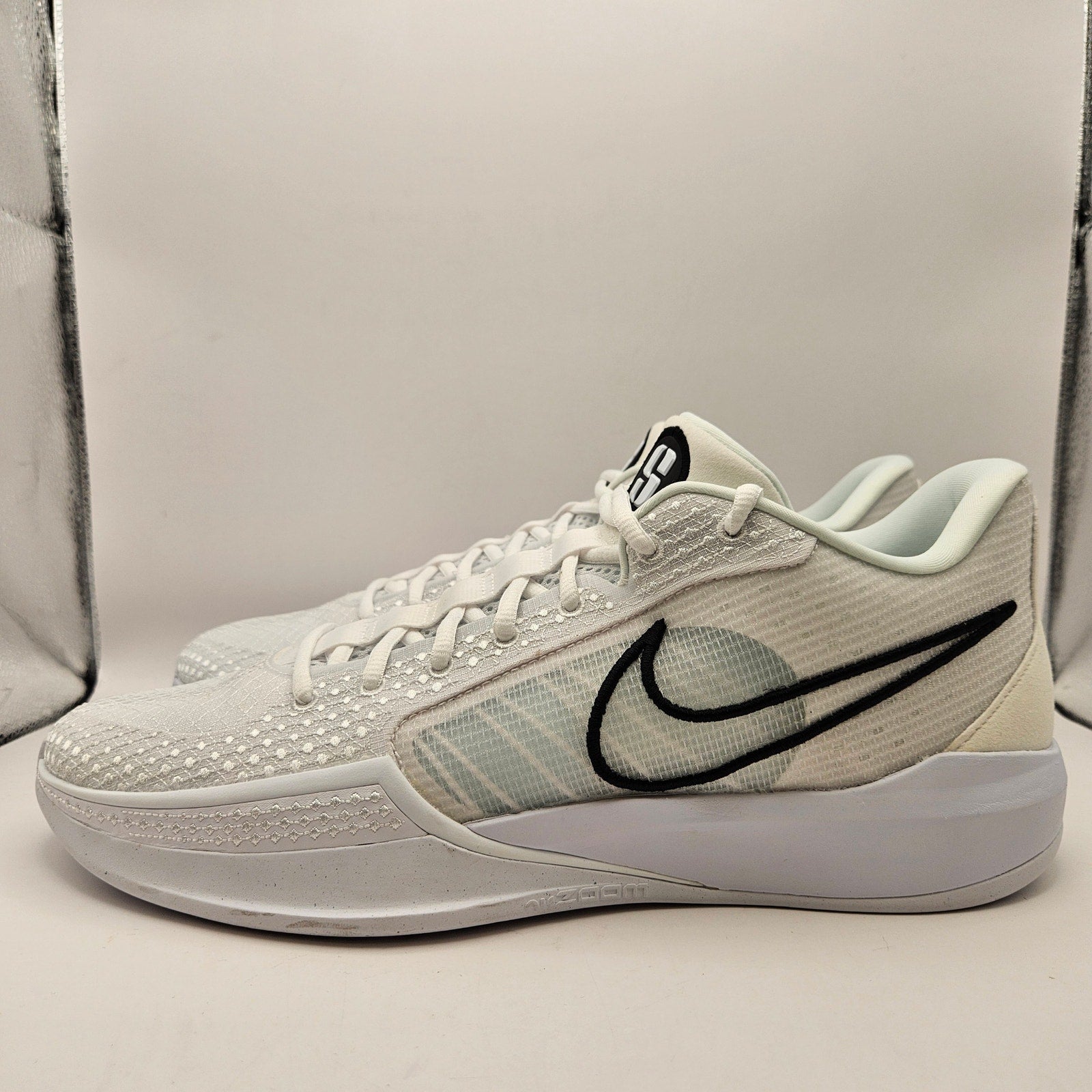 NIKE SABRINA 1 WOMEN'S 14.5(MEN'S 13) TB PROMO WHITE BLACK BASKETBALL SHOES NWOB