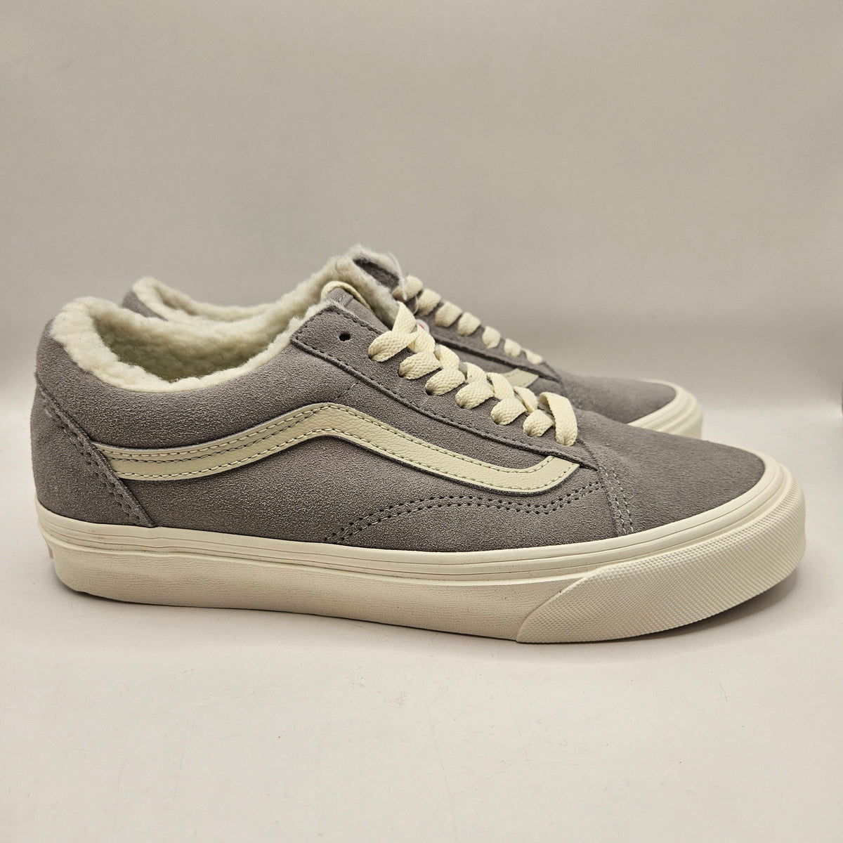 VANS WOMEN'S 8 OLD SKOOL COZY HUG DRIZZLE MARSHMALLOW NWOB
