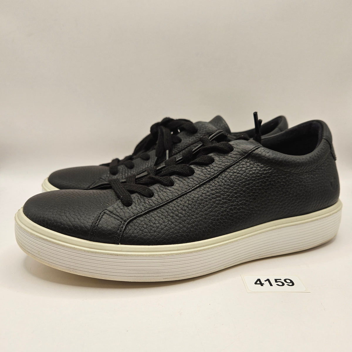 ECCO WOMEN'S 8.5 SOFT 60 LEATHER SNEAKER LOW TOP BLACK WHITE 58240401001