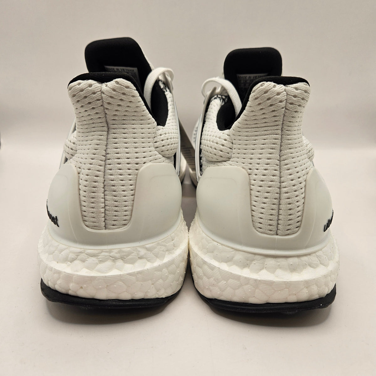 ADIDAS MEN'S 9.5 ULTRABOOST 1.0 WHITE BLACK RUNNING SHOES JR1987