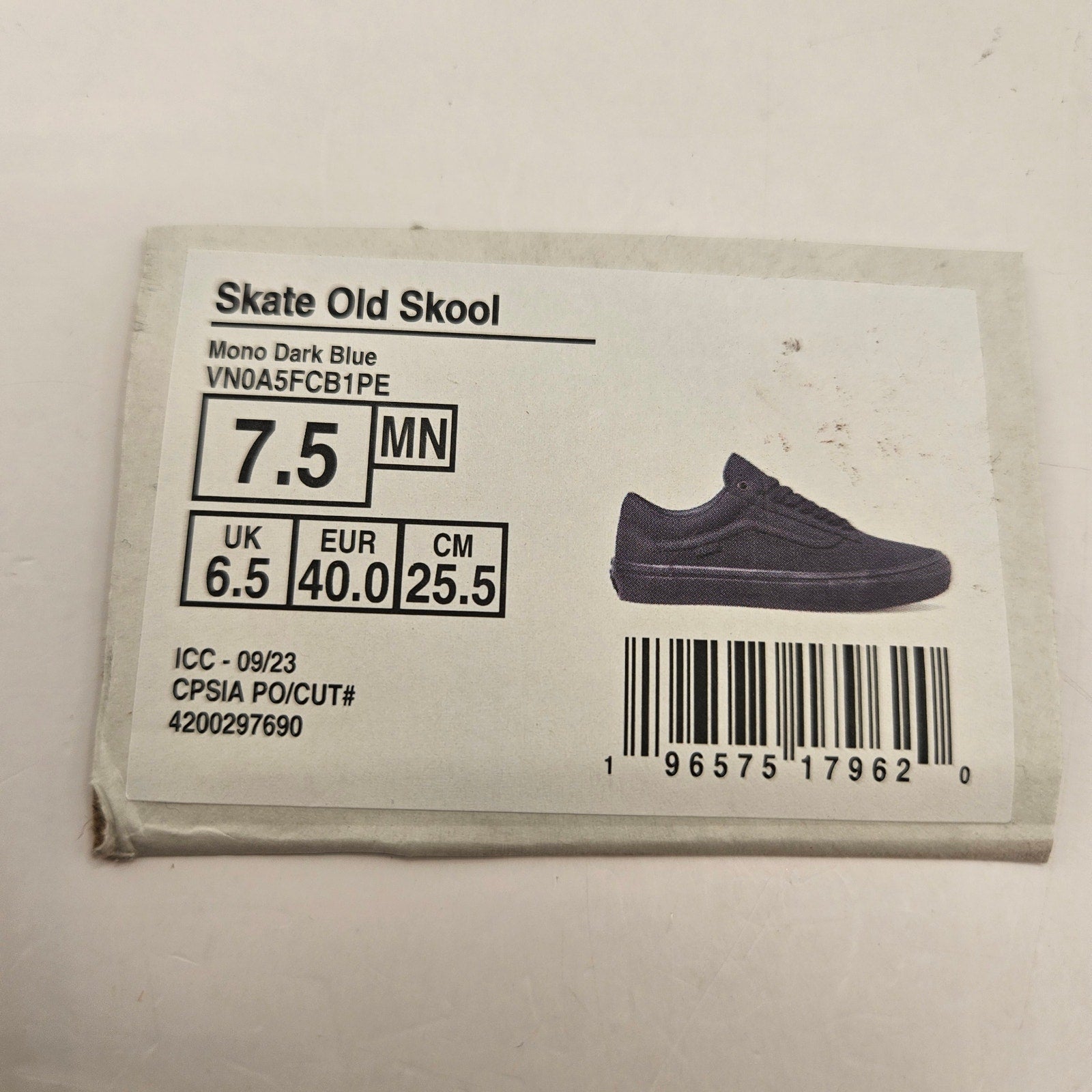 VANS MEN'S 7.5 SKATE OLD SKOOL MONO DARK BLUE NWOB