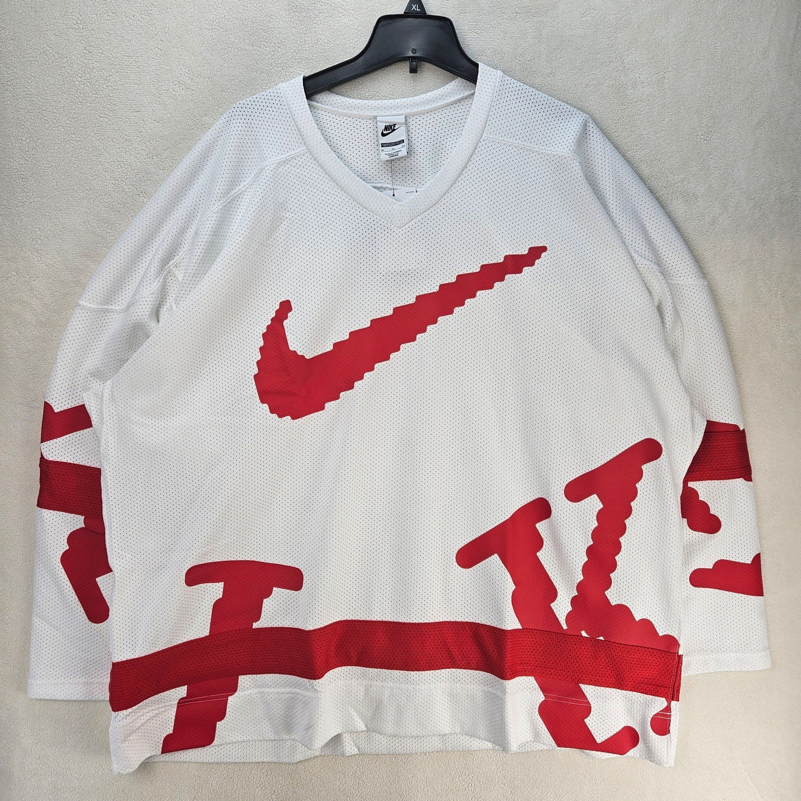 NIKE MEN'S XL OVERSIZED FIT MESH HOCKEY JERSEY WHT RED SWOOSH V-NECK HV1137-100