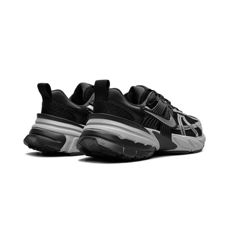 NIKE WOMEN'S 7.5 V2K BLACK METALLIC SILVER RUNNING SHOES FD0736-005 NIB