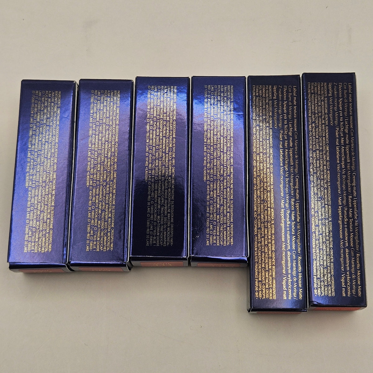LOT OF 6 - ESTEE LAUDER LIPSTICKS - 662 X2, 333 X2, 931 AND 927 NIB