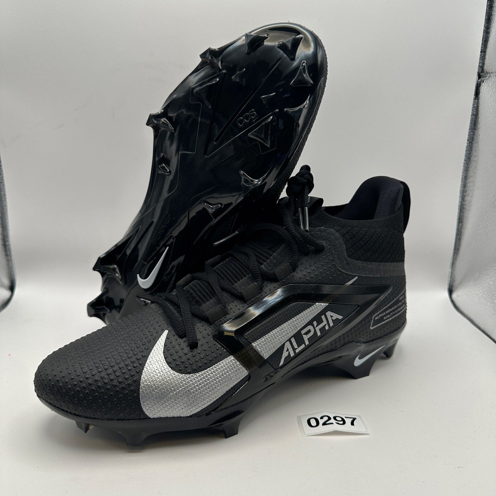 NIKE Men's 10.5 Alpha Menace 4 Elite Football Cleats Black/Silver