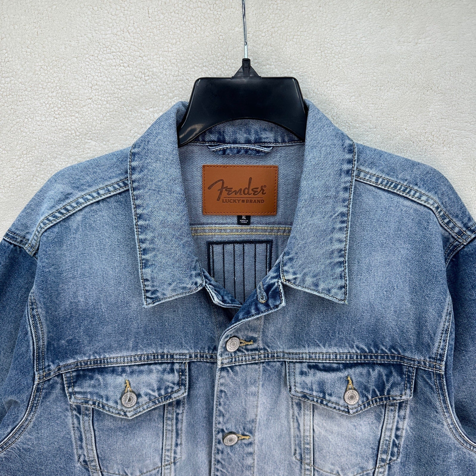 LUCKY BRAND X FENDER 70TH ANNIVERSARY XXLARGE EMBROIDERED GUITAR DENIM JACKET