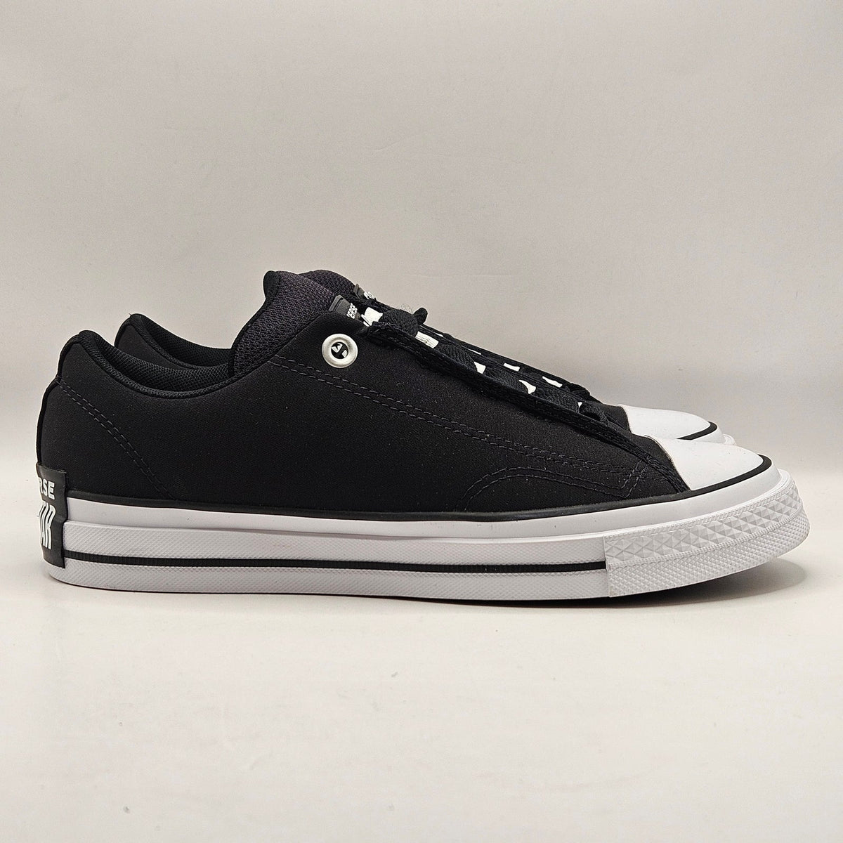 CONVERSE MEN'S 8.5 CHUCK TAYLOR PUFF OX TRAINER SNEAKER BLACK WHITE A14723C