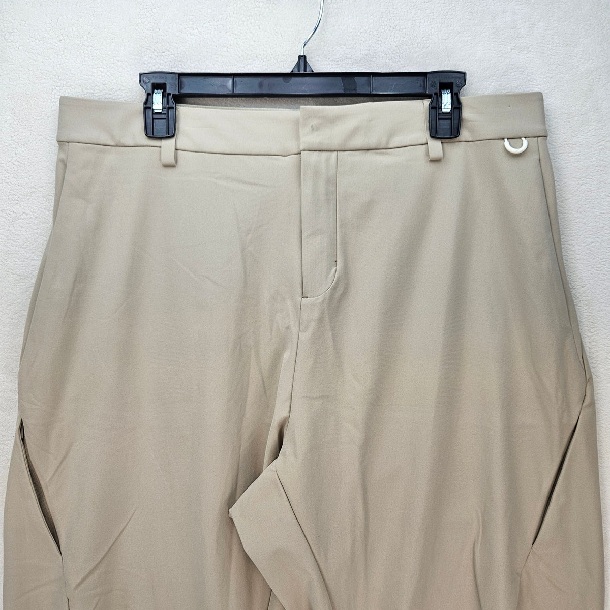 NIKE MEN 34X32 KHAKI BEIGE DRI FIT TRANING PANTS STRETCH ATHLETIC NWT HV0377-253
