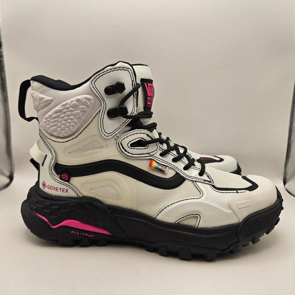 VANS WOMEN'S 8.5 CRESTLINE GORE-TEX MTE BOOTS TOGETHER AS OURSELVES WHITE PINK