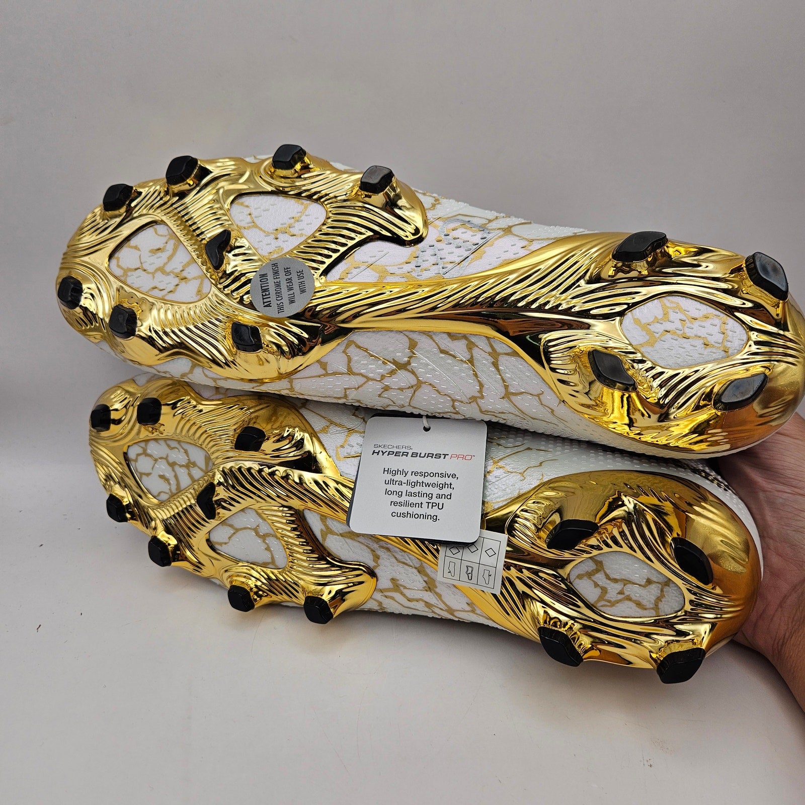 SKECHERS MEN'S 11.5 SKX 1.5 HIGH ELITE FG SOCCER CLEATS WHITE METALLIC GOLD NWOB