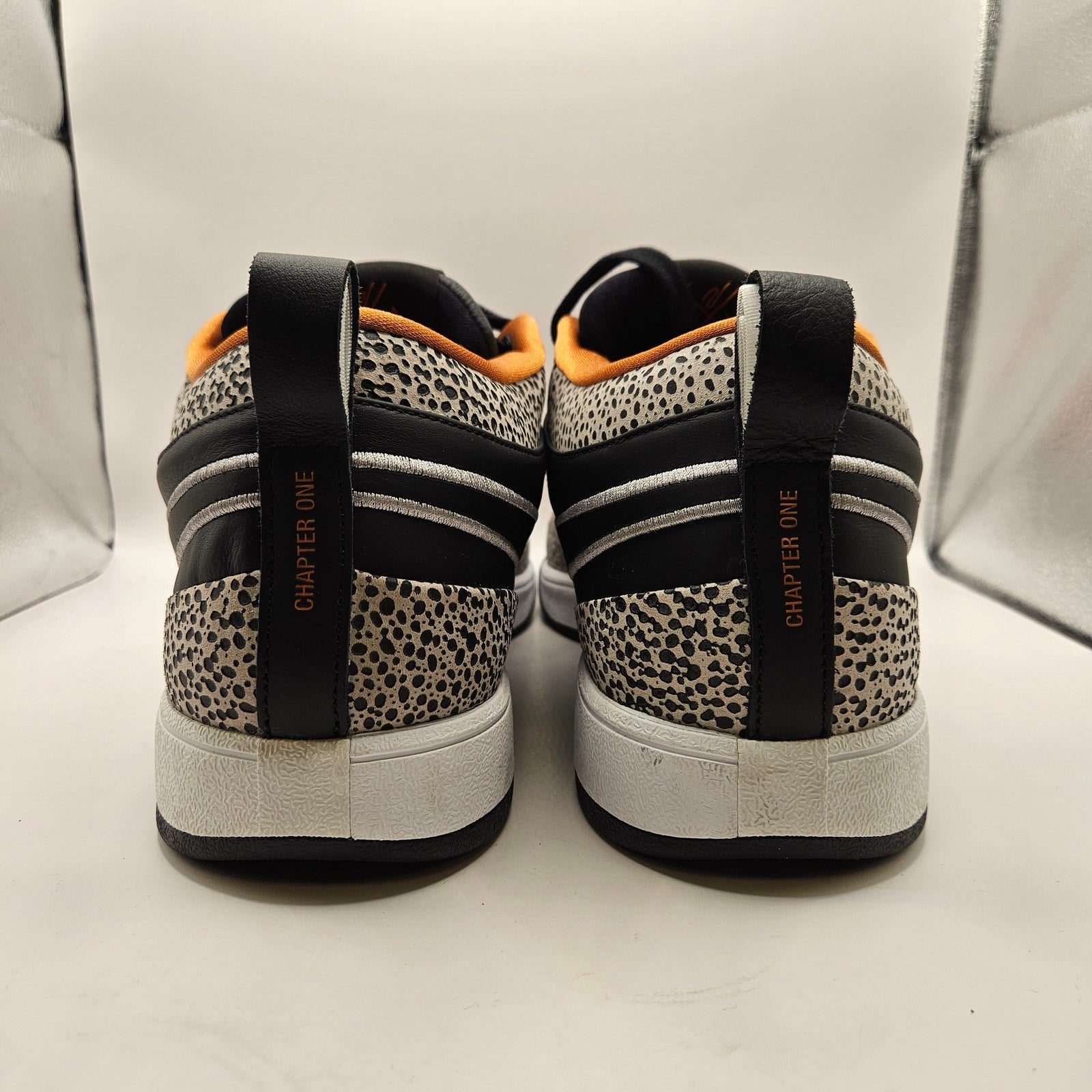 NIKE MEN'S 18 BOOK 1 BLACK WHITE AIR SAFARI RETRO BASKETBALL HV2096-001 NWOB