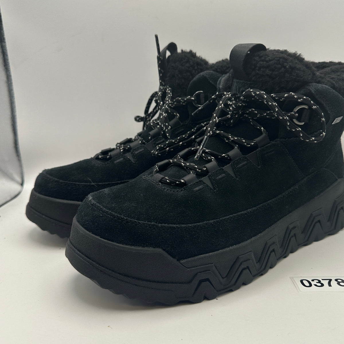 UGG Women's 9.5 TERRETRAIL Cozy Laced up Black SUEDE Sheepskin
