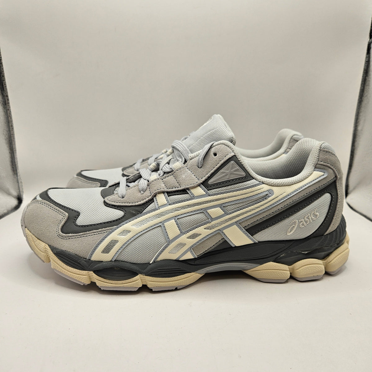 ASICS WOMEN'S 11.5 GEL-NYC 2055 GLACIER GREY CREAM 1203A755 NWOB
