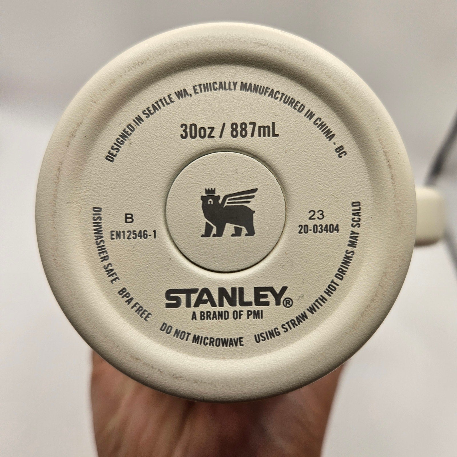 STANLEY 30oz STAINLESS STEEL H2.0 FLOWSTATE QUENCHER TUMBER CREAM WHITE