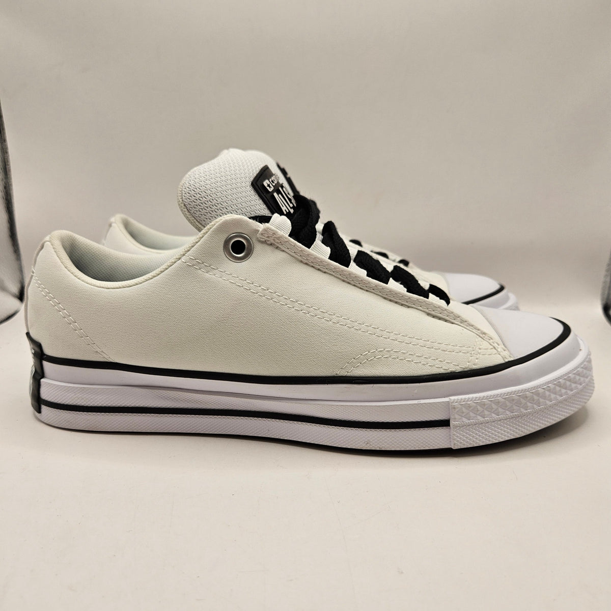 CONVERSE MEN'S 8.5 CHUCK TAYLOR ALLSTAR PUFF FAT TOUGUE LO WHITE A14722C