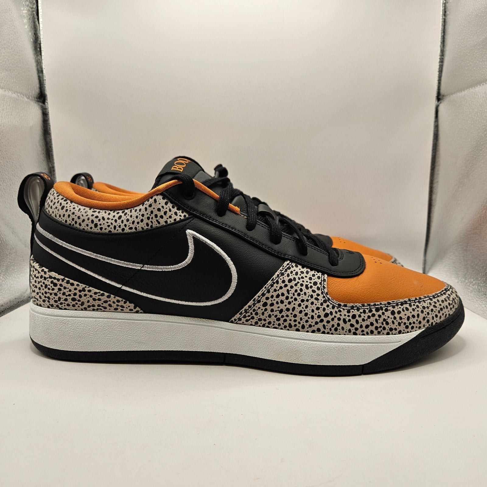 NIKE MEN'S 18 BOOK 1 BLACK WHITE AIR SAFARI RETRO BASKETBALL HV2096-001 NWOB